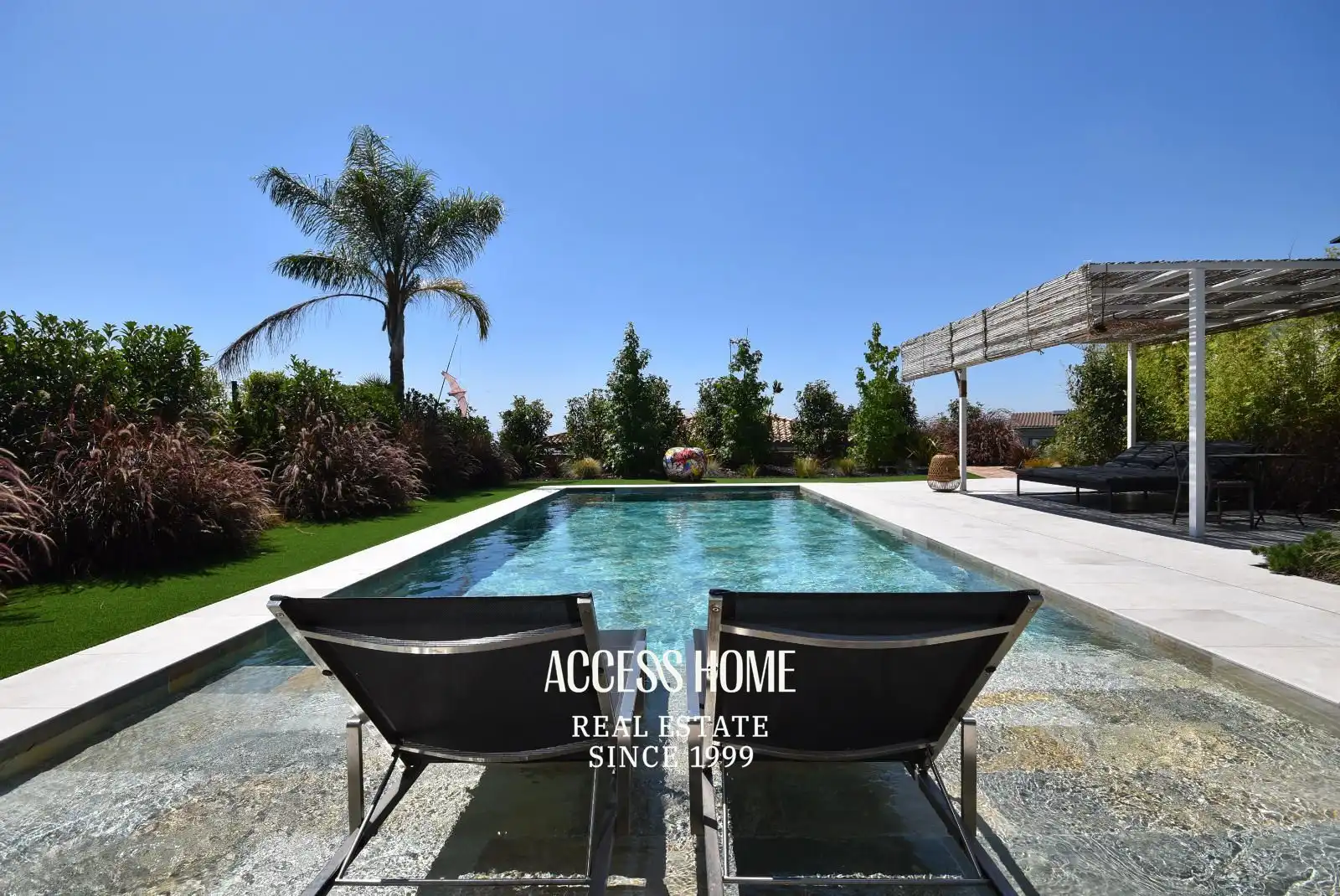 Swimming pool of Houses for rent in Mataró  with Air Conditioner, Heating and Terrace