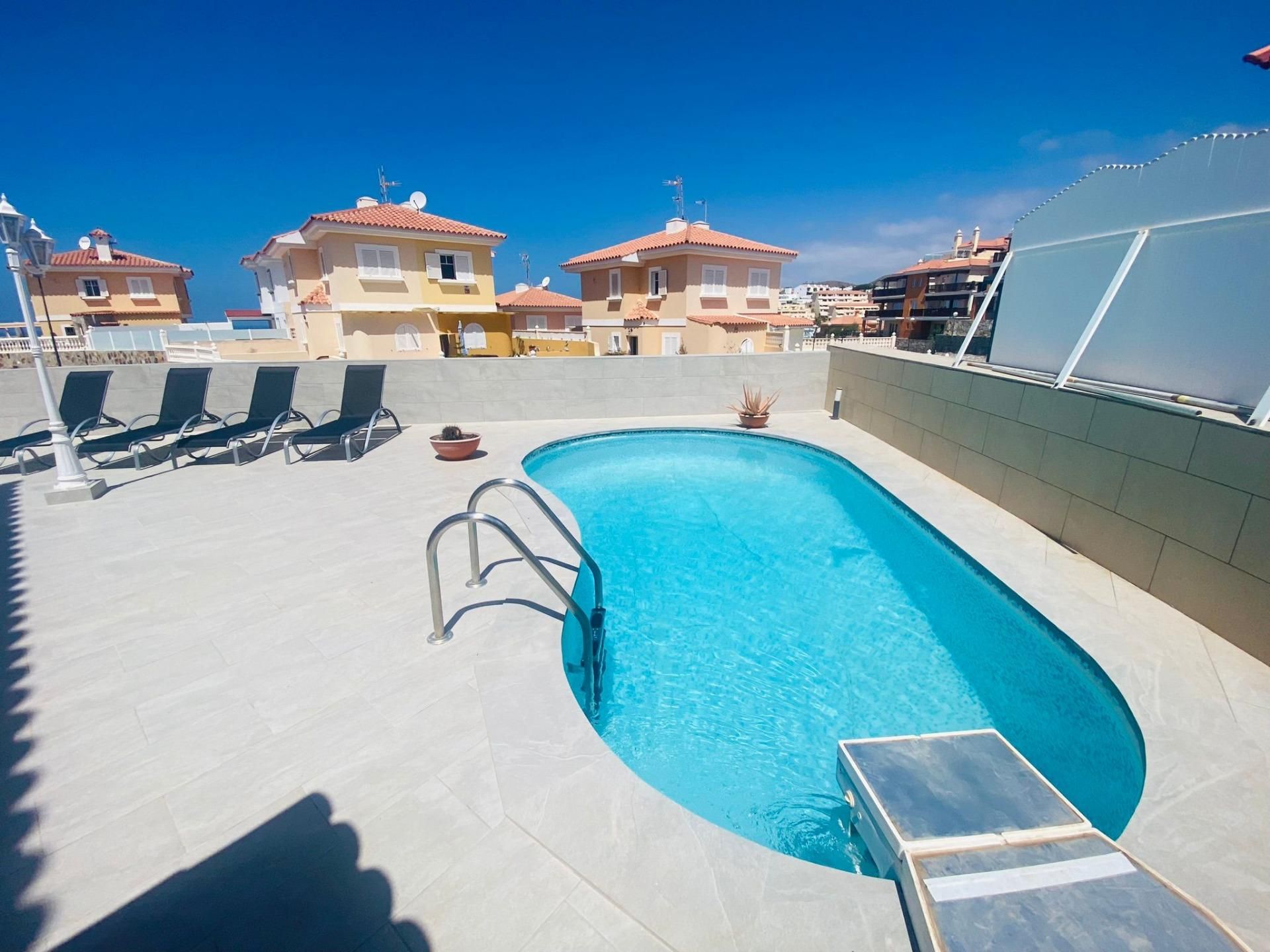 Swimming pool of House or chalet for sale in Mogán