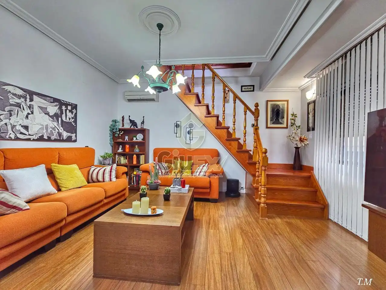 Sala de estar de Casa o chalet en venta en Cáceres con Calefacción, Terraza y Trastero