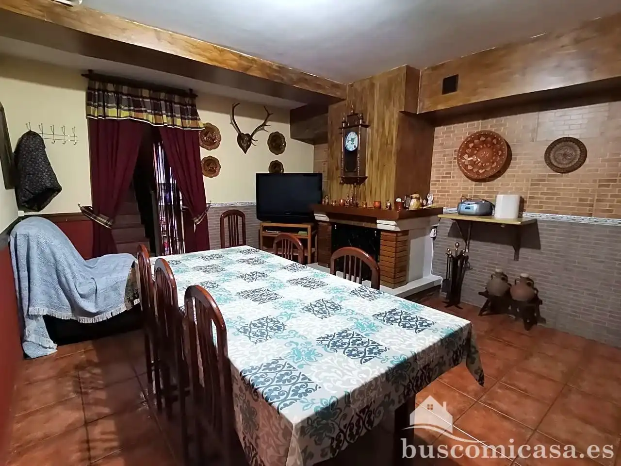 Menjador de Casa o xalet en venda en Linares amb Terrassa i Balcó