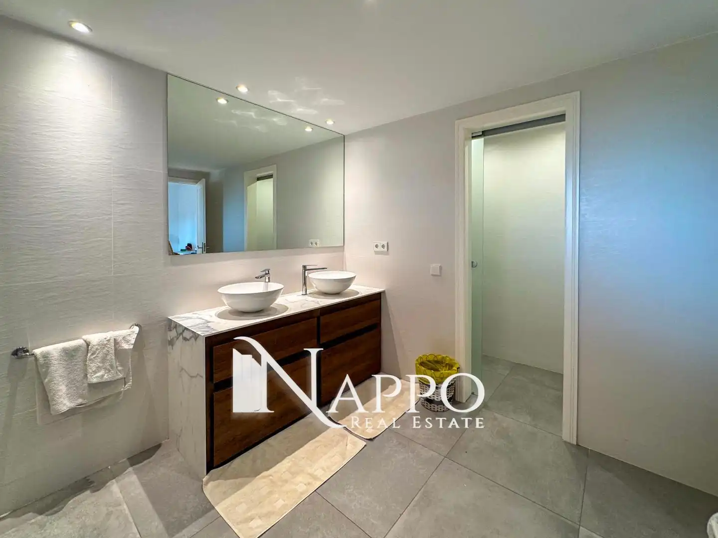 Bathroom of Duplexes for sale in Calvià  with Air Conditioner, Heating and Terrace