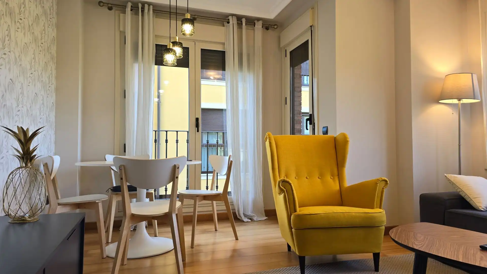 Living room of Flat for sale in Llanes  with Heating, Terrace and Furnished