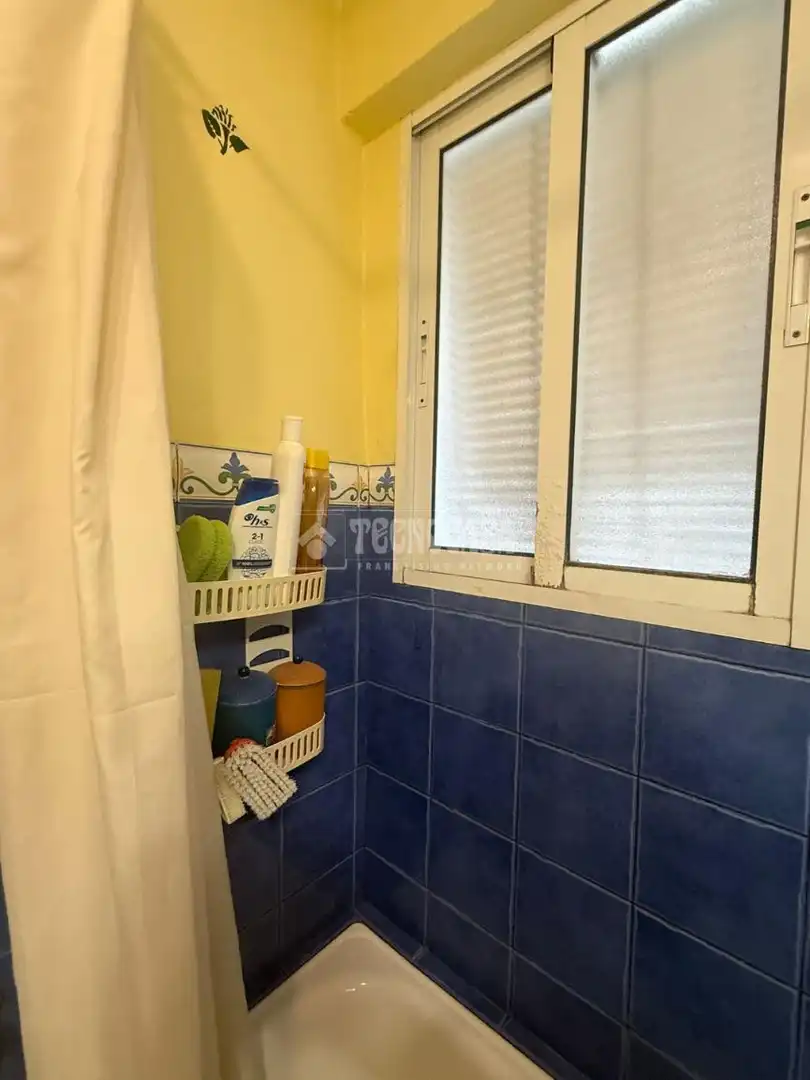 Habitación de Piso en venta en Alicante / Alacant con Balcón