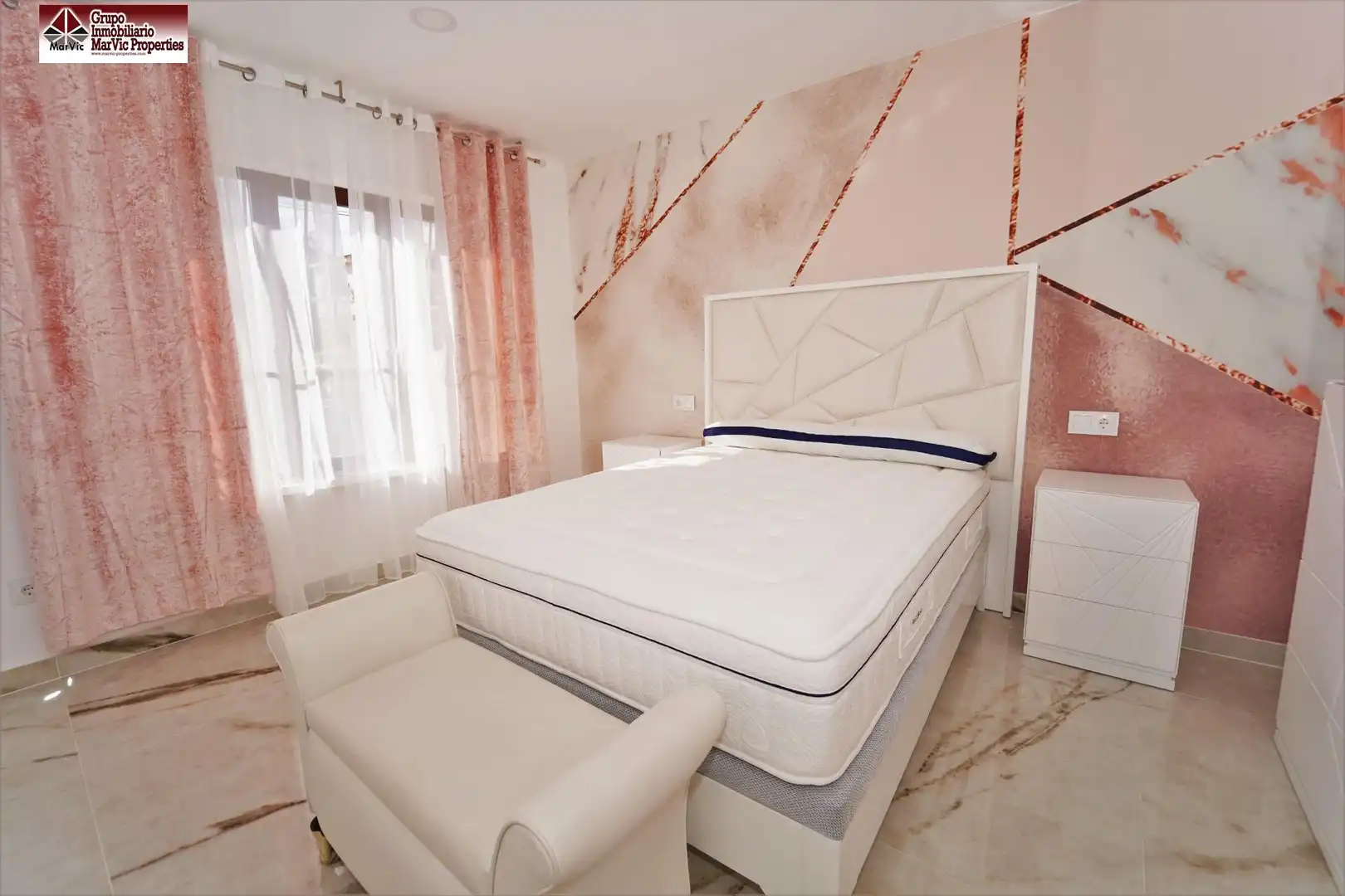 Chalet con piscina en venta en Coloma, imagen 34