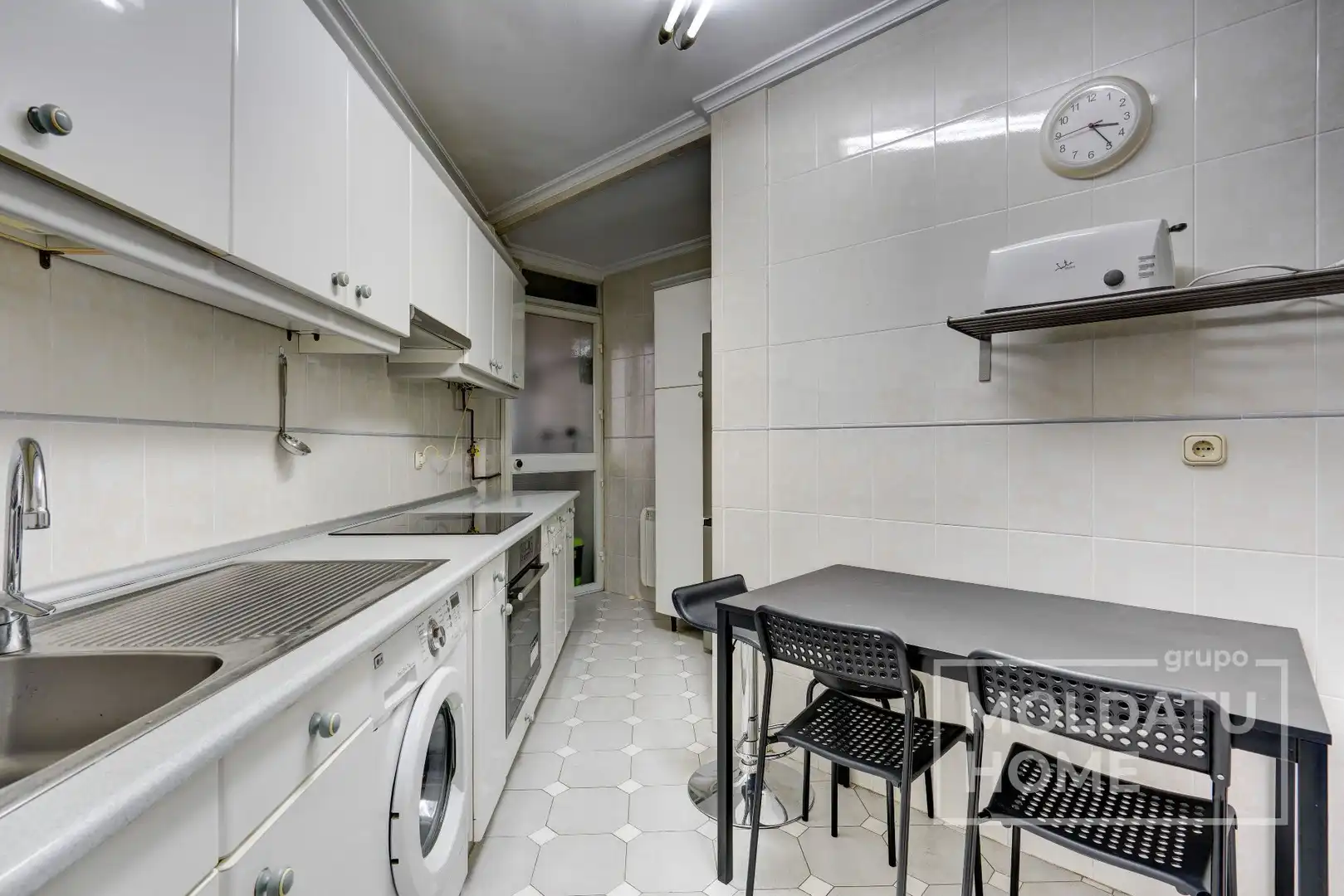 Cuina de Pis en venda en Donostia - San Sebastián  amb Calefacció i Terrassa