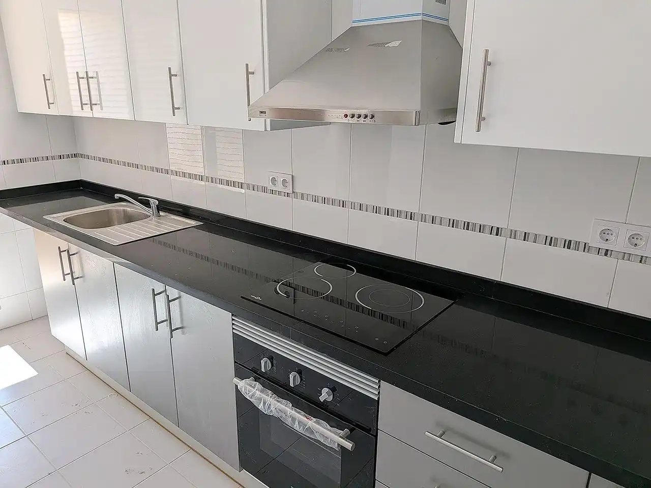 Kitchen of Flat for sale in Ulldecona  with Terrace, Balcony and Community pool