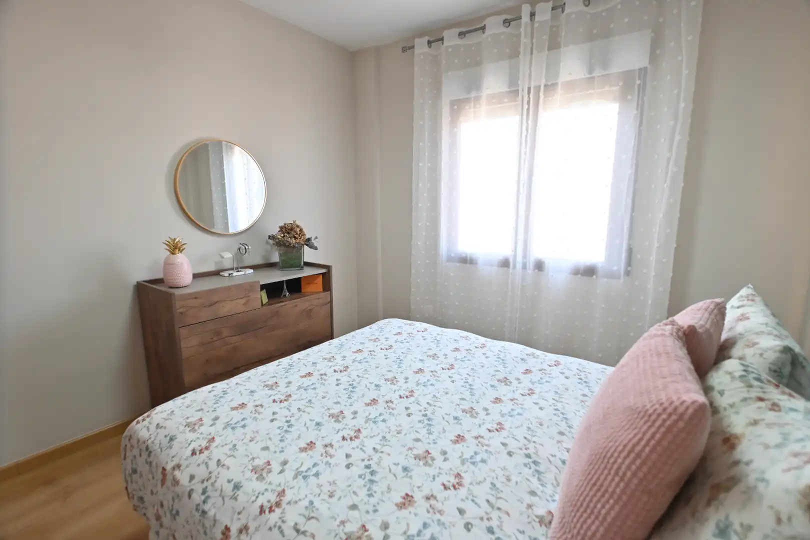 Bedroom of Flat for sale in La Zubia  with Air Conditioner, Storage room and Balcony