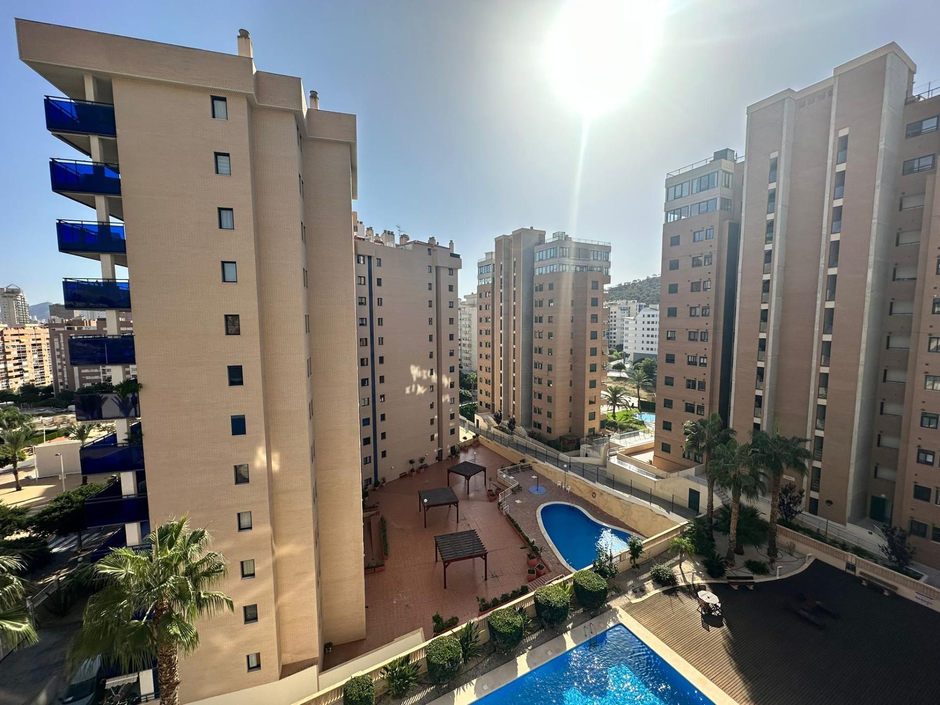 Vista exterior de Apartament en venda en Villajoyosa / La Vila Joiosa amb Aire condicionat, Jardí privat i Terrassa
