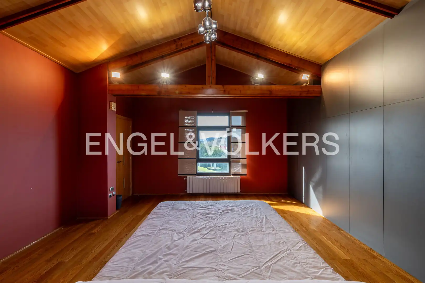 Habitación de Casa o chalet en venta en Donostia - San Sebastián  con Aire acondicionado, Calefacción y Jardín privado