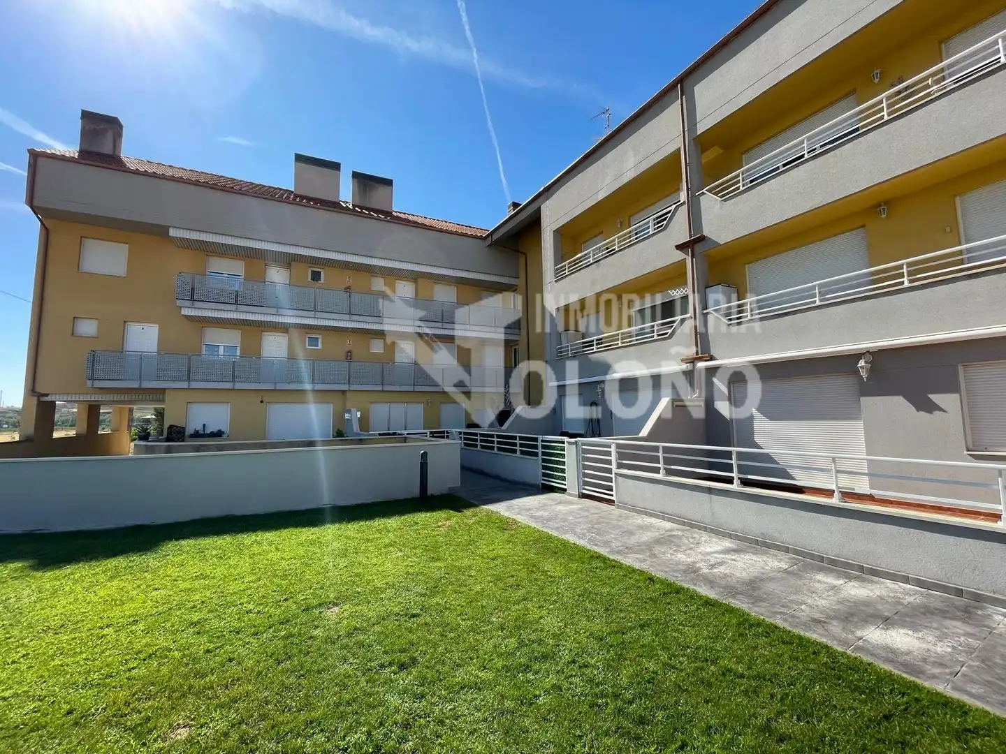 Vista exterior de Apartament en venda en Cuzcurrita de Río Tirón amb Calefacció, Terrassa i Traster