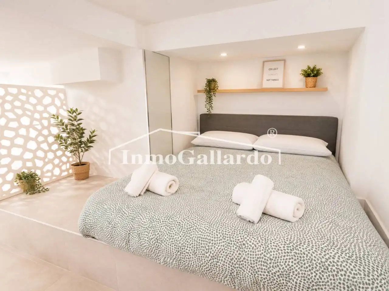 Bedroom of Flat for sale in Málaga  with Air Conditioner, Furnished and Alarm