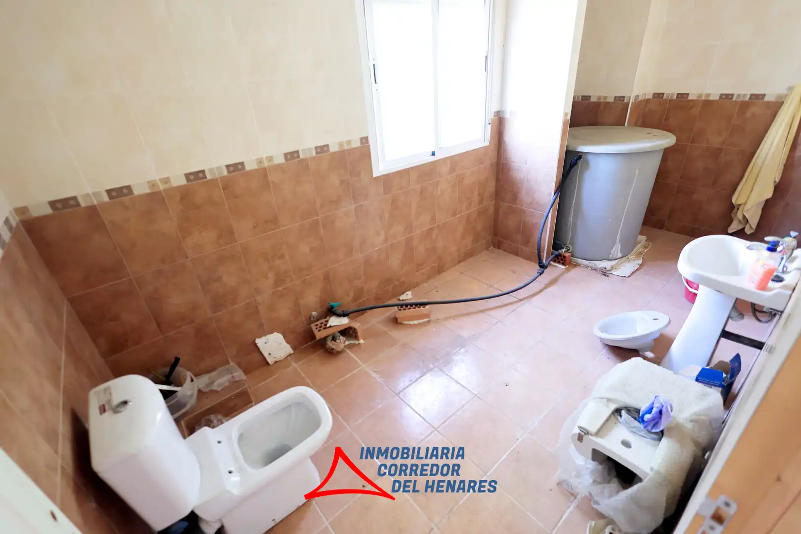 Bathroom of Country homes for sale in Mejorada del Campo  with Private garden