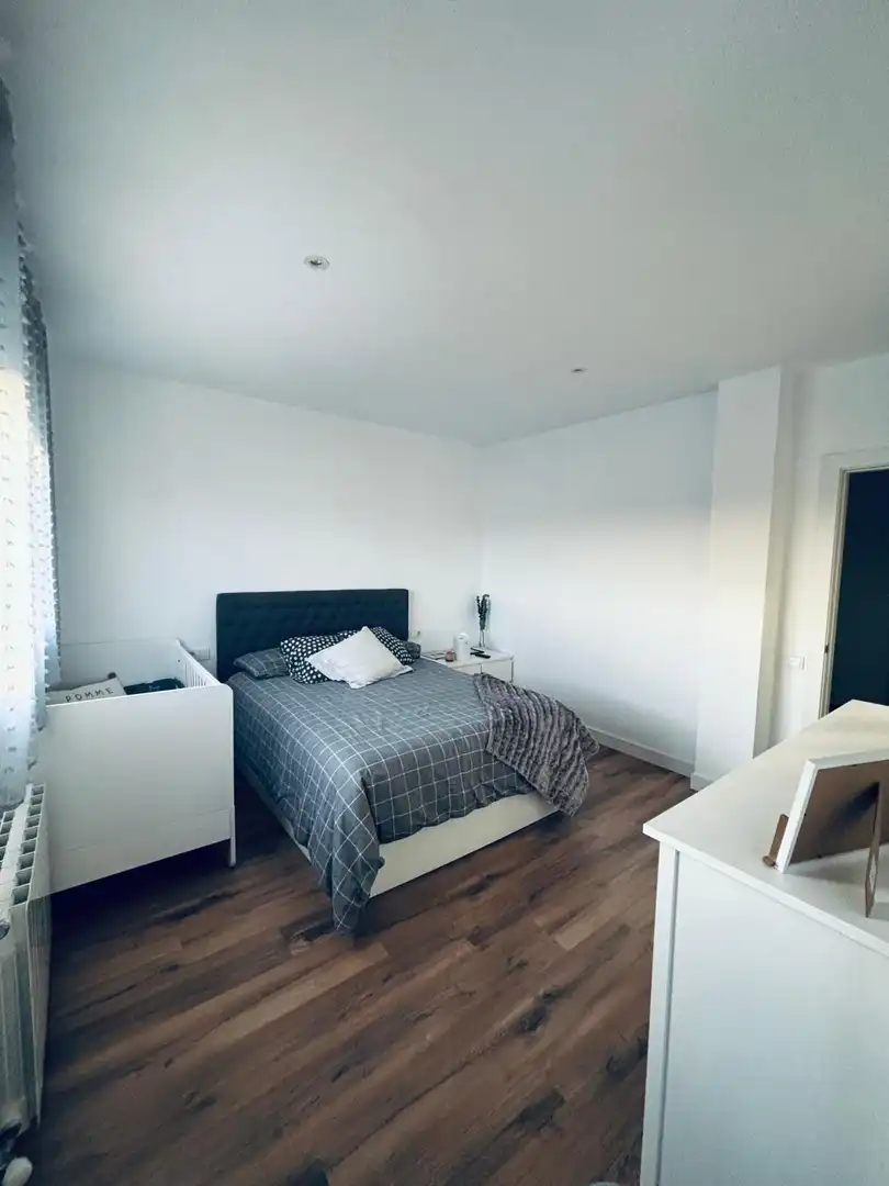 Habitación de Casa adosada en venta en Castellet i la Gornal con Aire acondicionado, Calefacción y Piscina