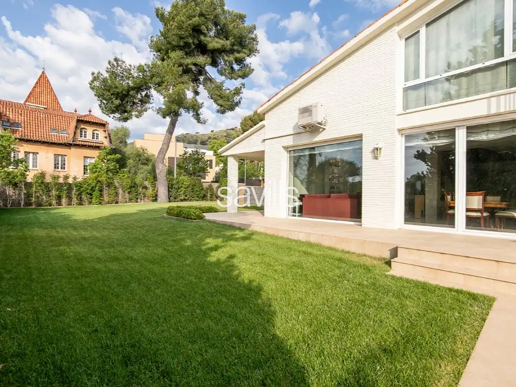 Jardí de Casa o xalet de lloguer en Barcelona amb Moblat