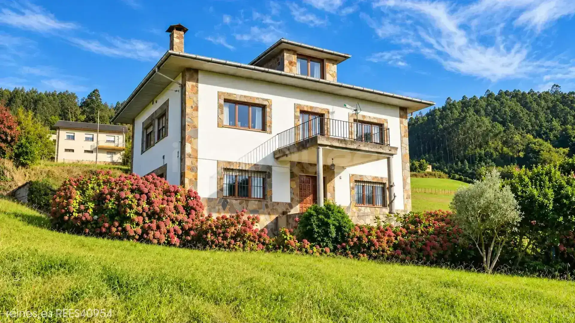 Villa con giardino in vendita a N/A, imagen 2