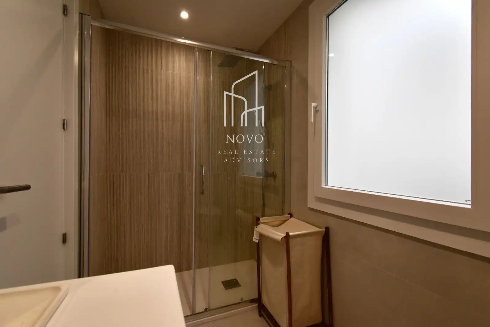 Baño de Piso en venta en Madrid con Aire acondicionado, Calefacción y Terraza
