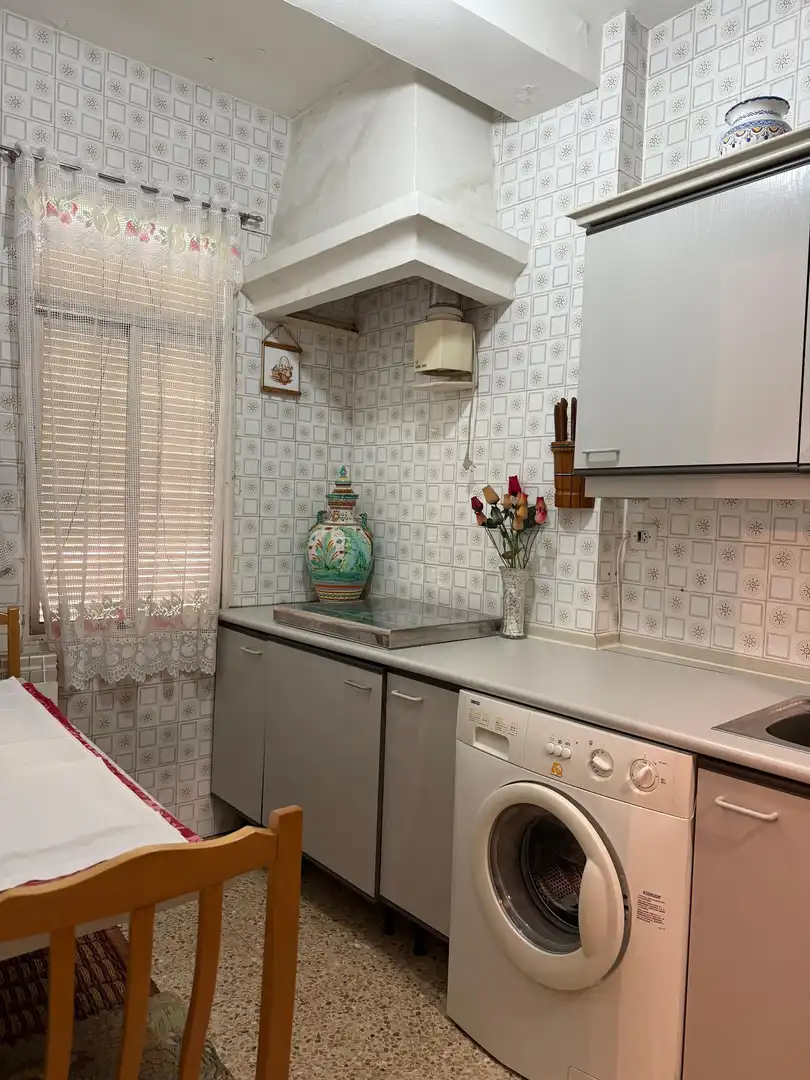 Cuina de Casa adosada en venda en Jarandilla de la Vera amb Calefacció i Traster
