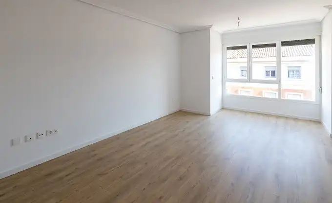Sala d'estar de Pis en venda en Miranda de Ebro amb Calefacció i Parquet