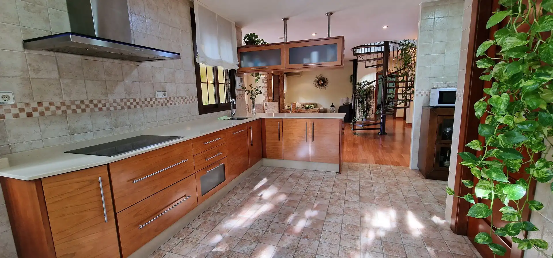 Cuina de Casa o xalet en venda en Totana amb Aire condicionat, Calefacció i Jardí privat
