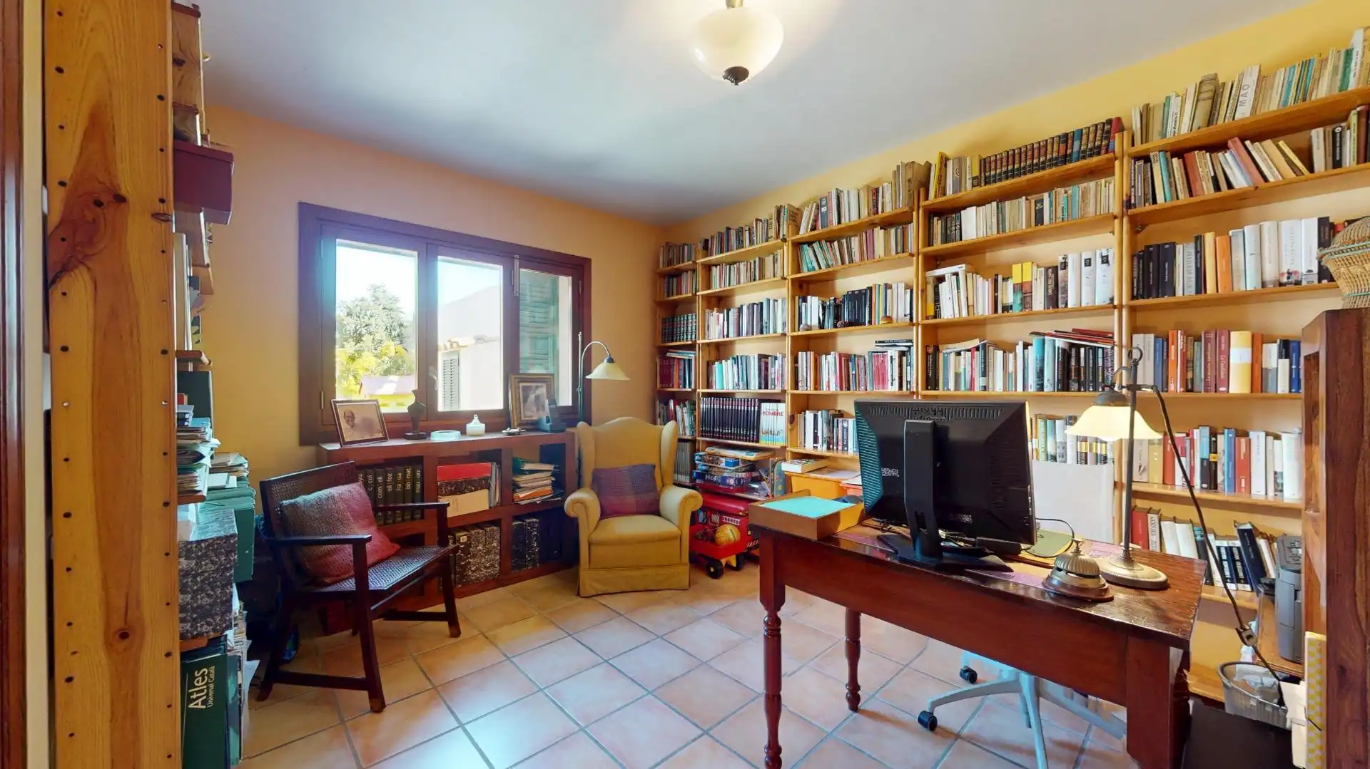 Sala d'estar de Casa o xalet en venda en  Palma de Mallorca amb Aire condicionat, Jardí privat i Terrassa