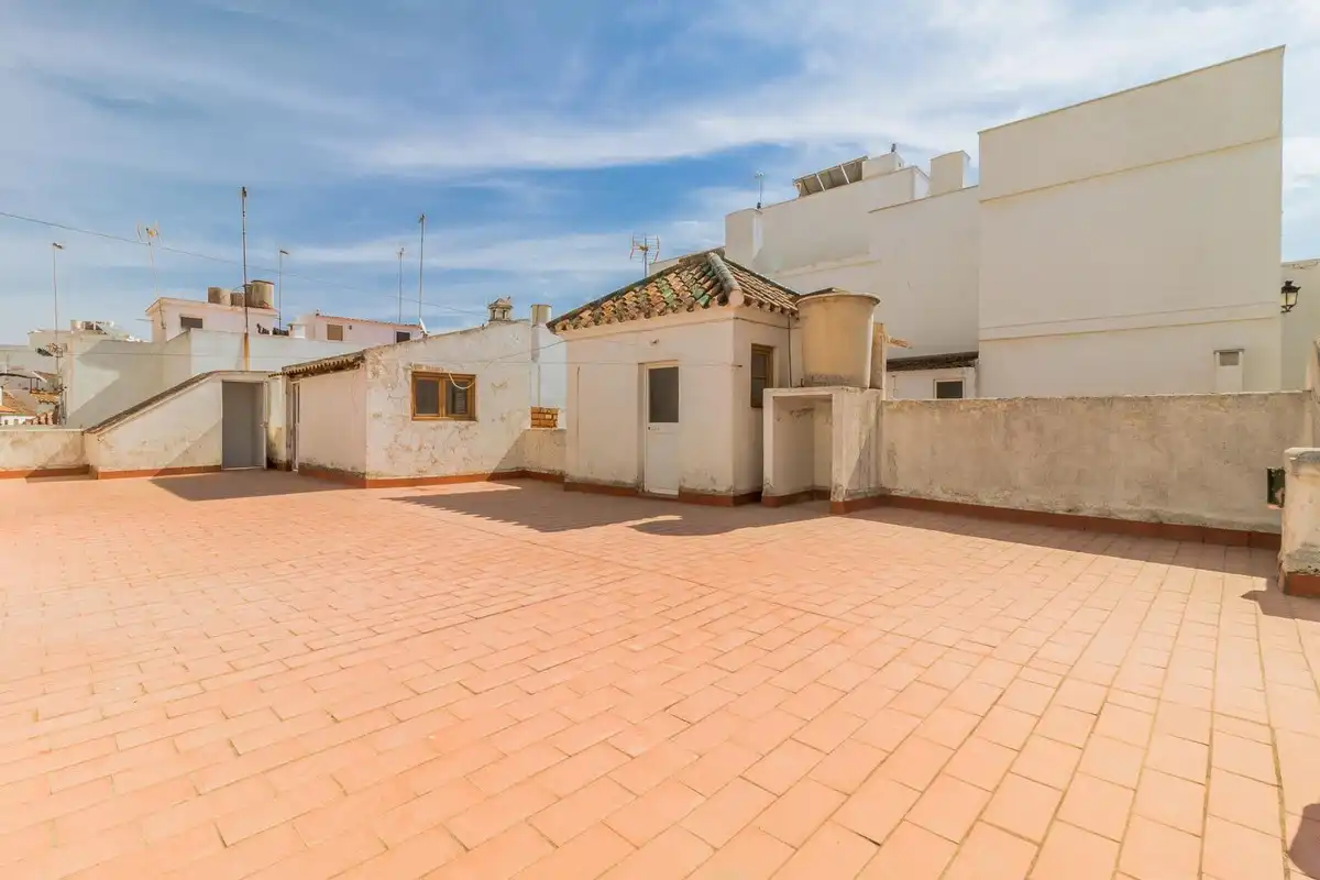 Terraced house for sale in Calle Parque Central 5