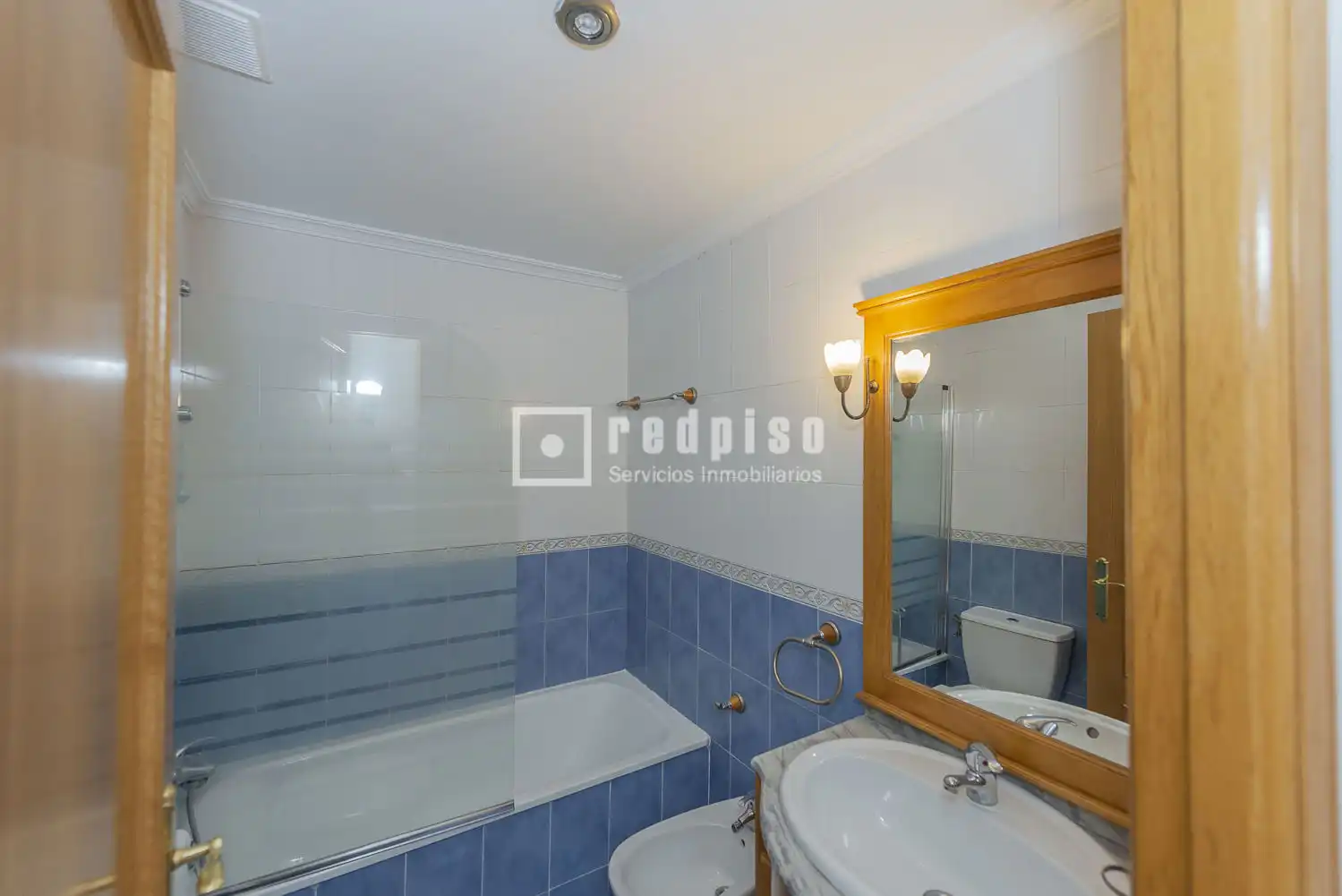 Baño de Piso de alquiler en Pinto con Aire acondicionado, Calefacción y Jardín privado