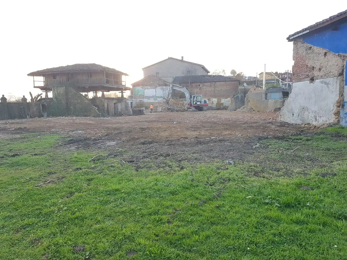 Residencial en venda a La Felguera