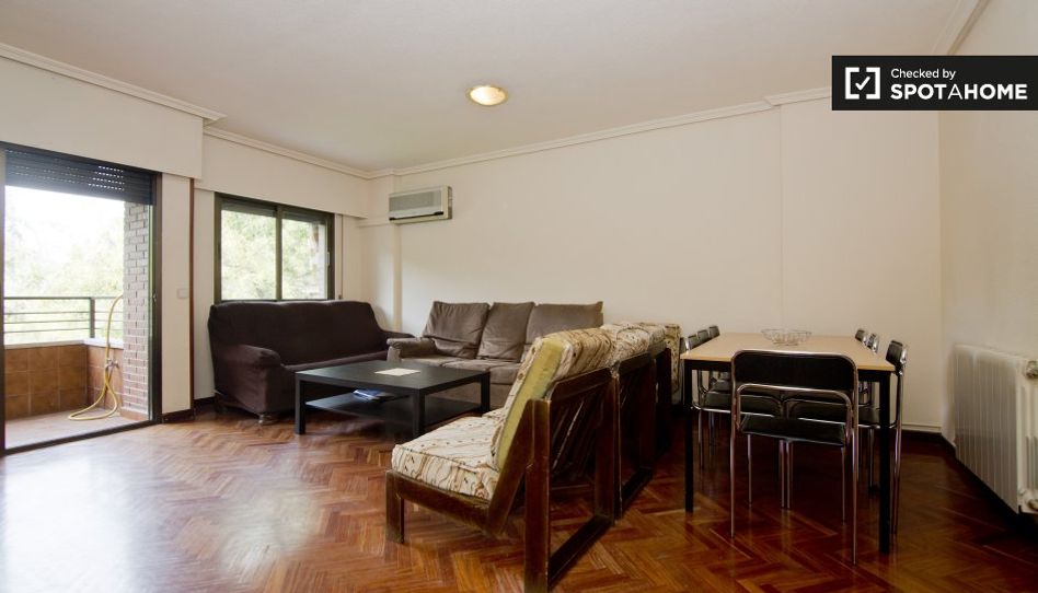 Piso de alquiler en Centro - Imagen 2