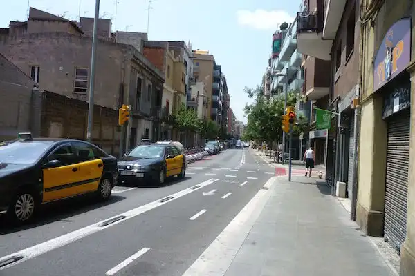 Vista exterior de Estudi en venda en Barcelona amb Aire condicionat, Calefacció i Parquet