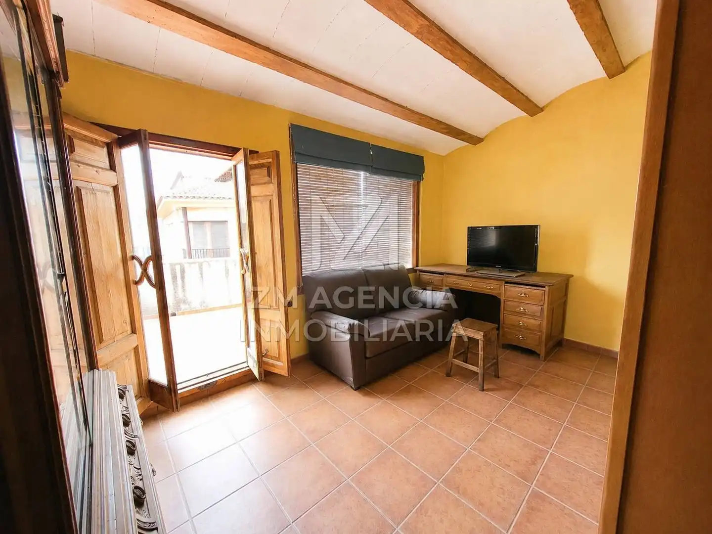 Sala d'estar de Finca rústica en venda en La Jana amb Jardí privat, Terrassa i Traster