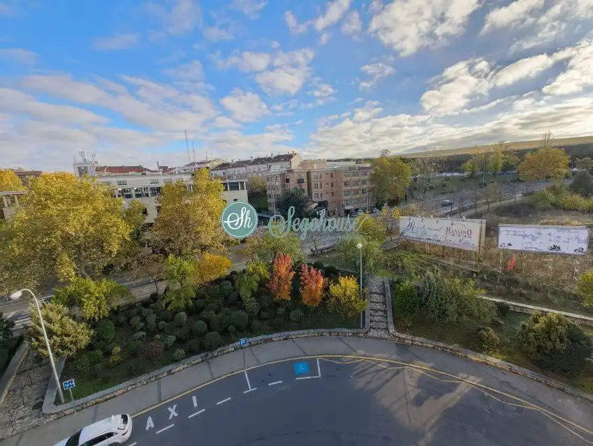 Vista exterior de Pis en venda en Segovia amb Aire condicionat, Calefacció i Parquet