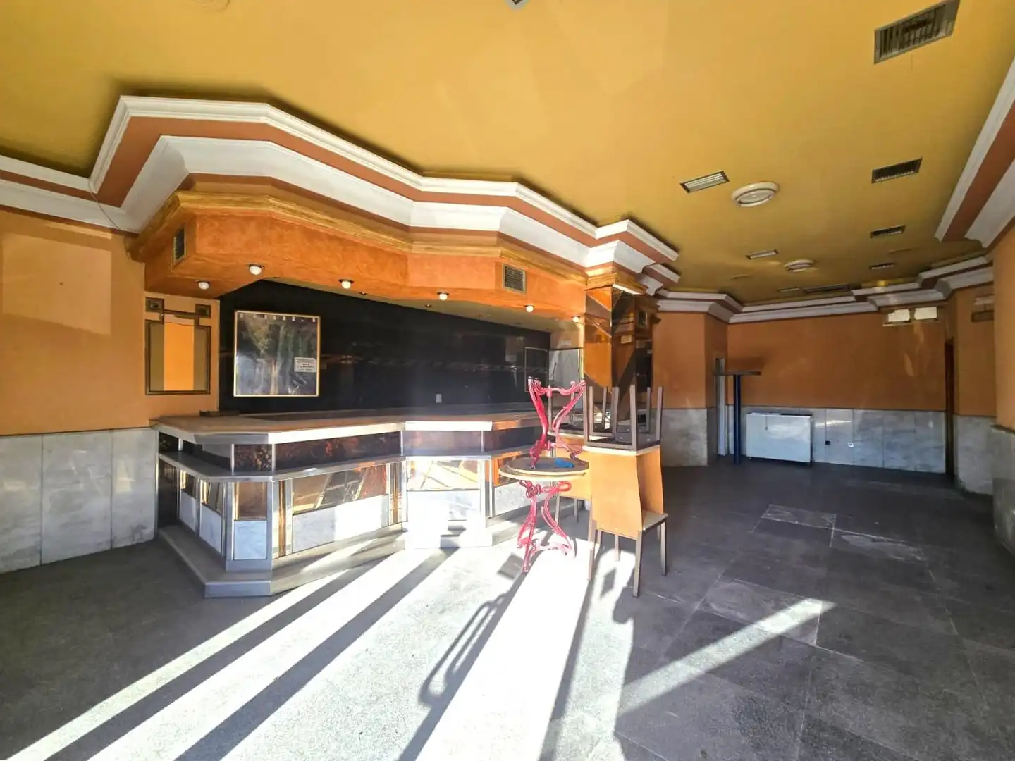 Local en venta en Plasencia con Amueblado