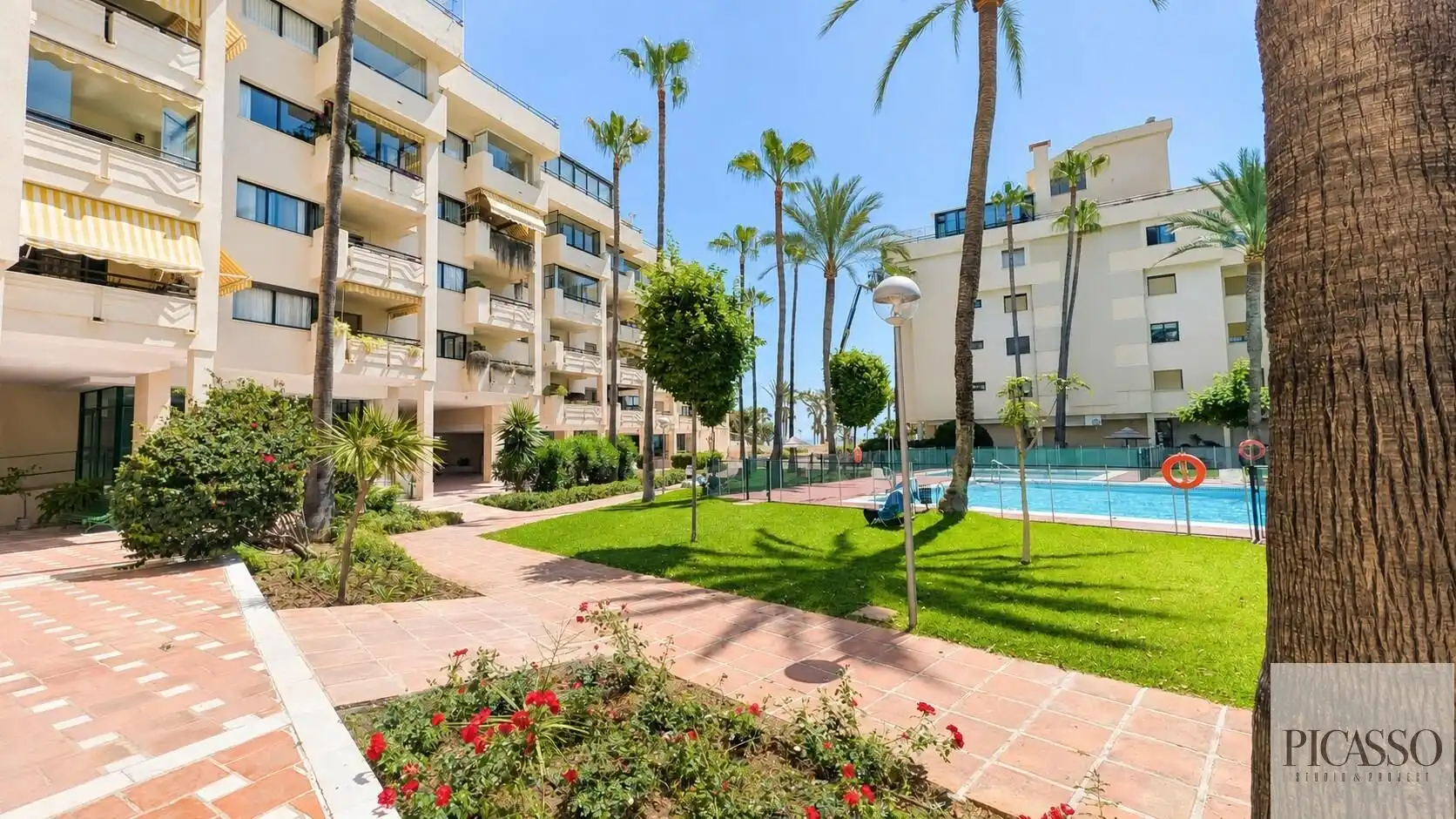 Vista exterior de Piso en venta en Torremolinos con Aire acondicionado, Jardín privado y Trastero