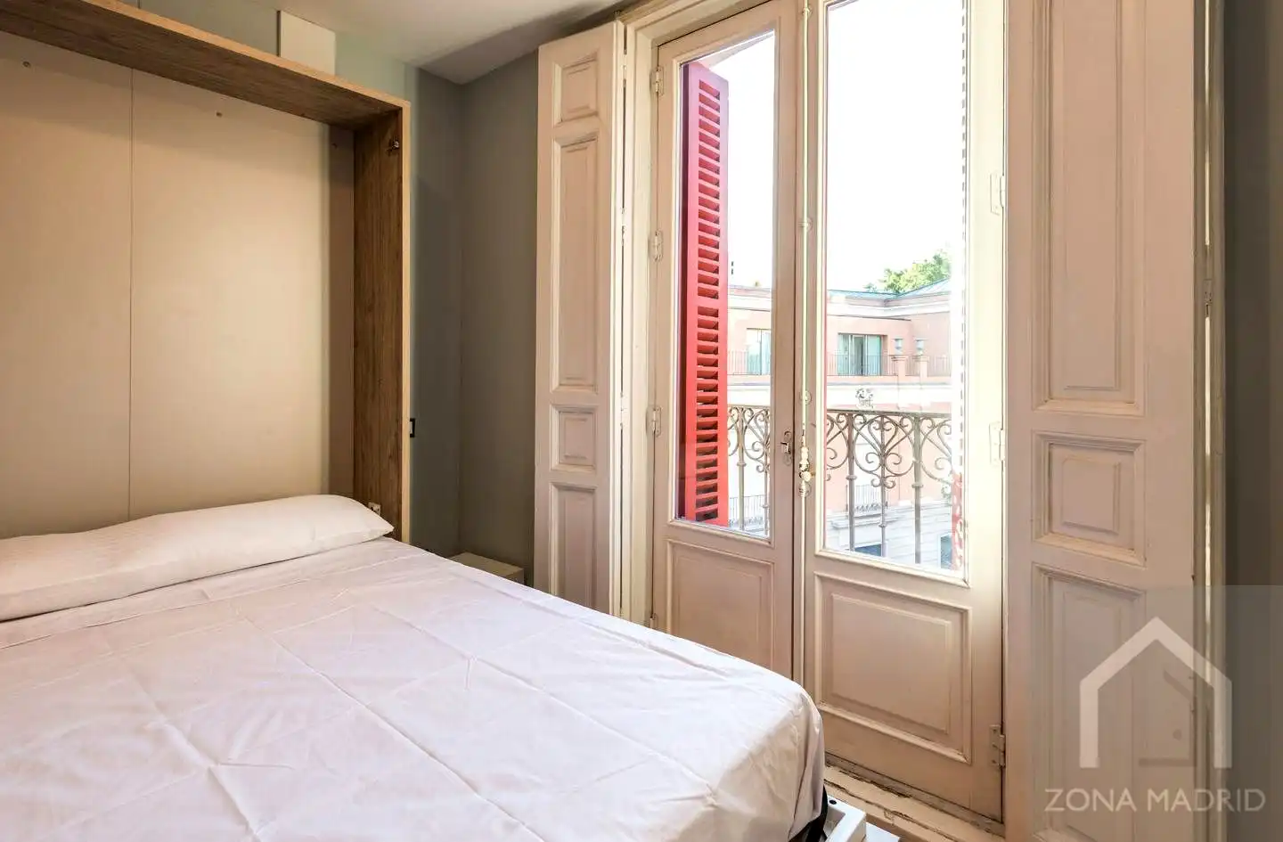 Dormitori de Estudi en venda en Madrid amb Moblat