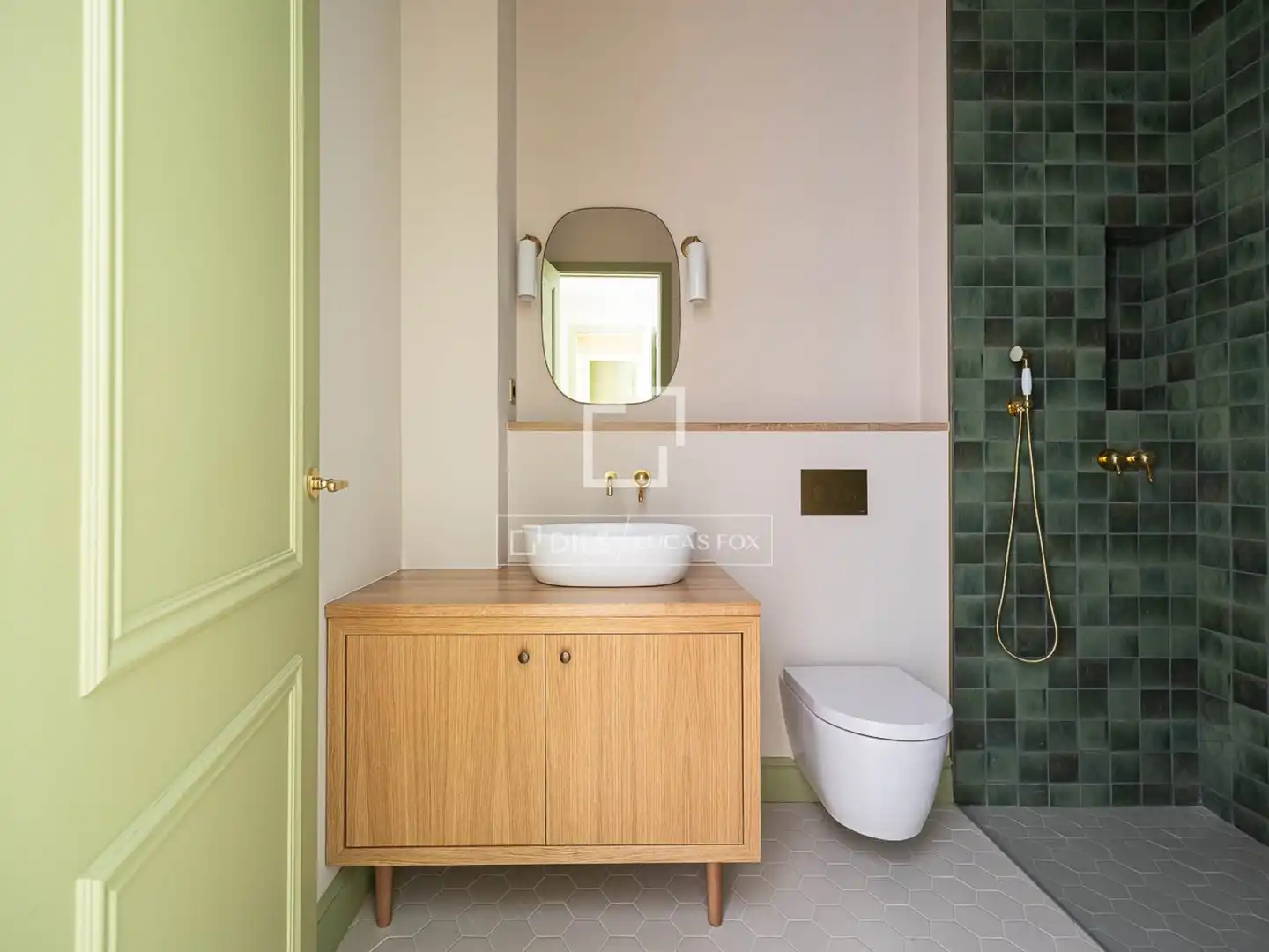 Bathroom of Flat for sale in Barcelona  with Air Conditioner, Heating and Terrace