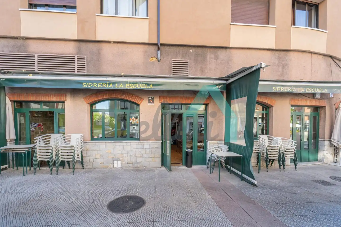 Local en traspaso en De Viella, Lugones
