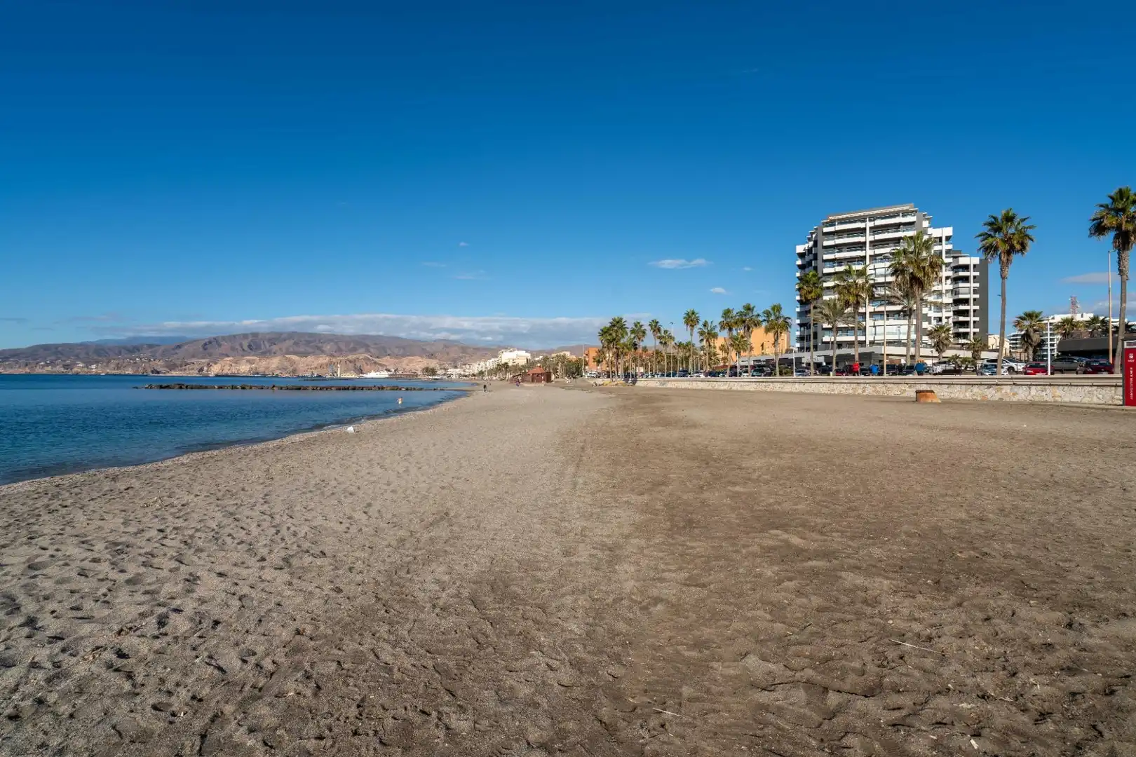 Vista exterior de Piso en venta en Almería con Aire acondicionado, Calefacción y Jardín privado