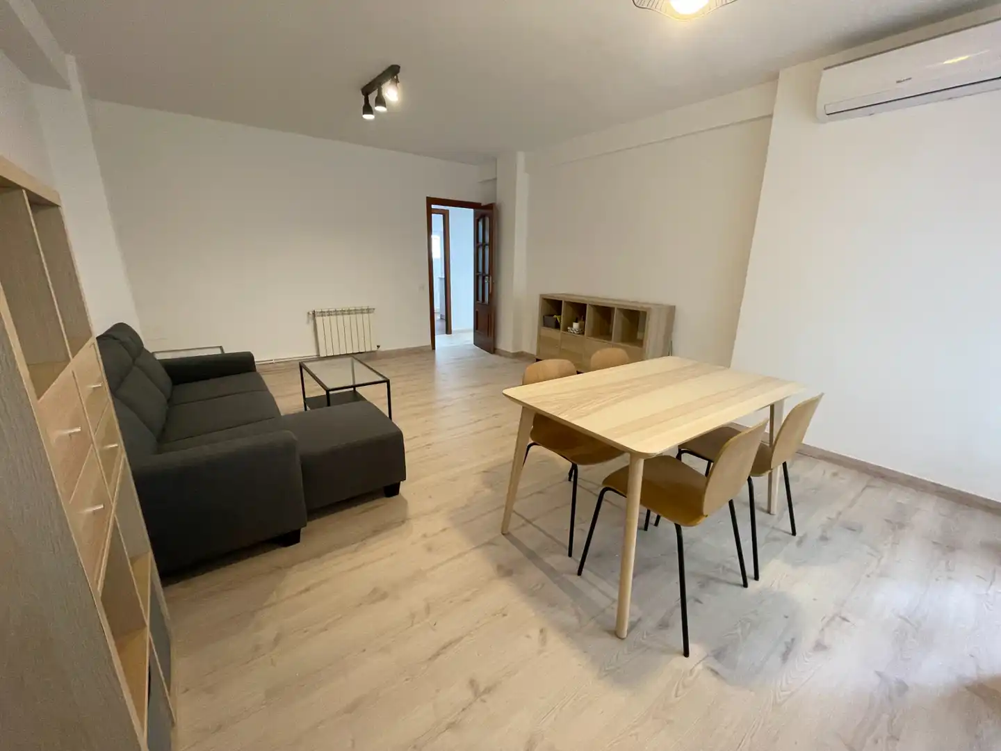 Sala de estar de Piso de alquiler en Badajoz Capital con Aire acondicionado, Calefacción y Parquet