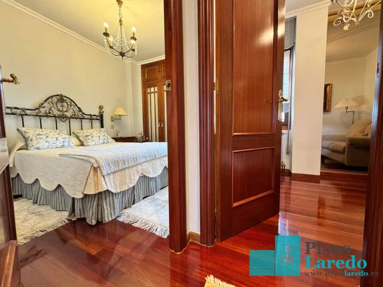 Flat for rent in Calle Marqués de Valdecilla, 8, Centro