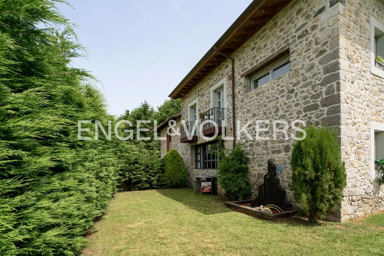 Vista exterior de Casa o chalet en venta en Cangas de Onís con Calefacción, Jardín privado y Terraza