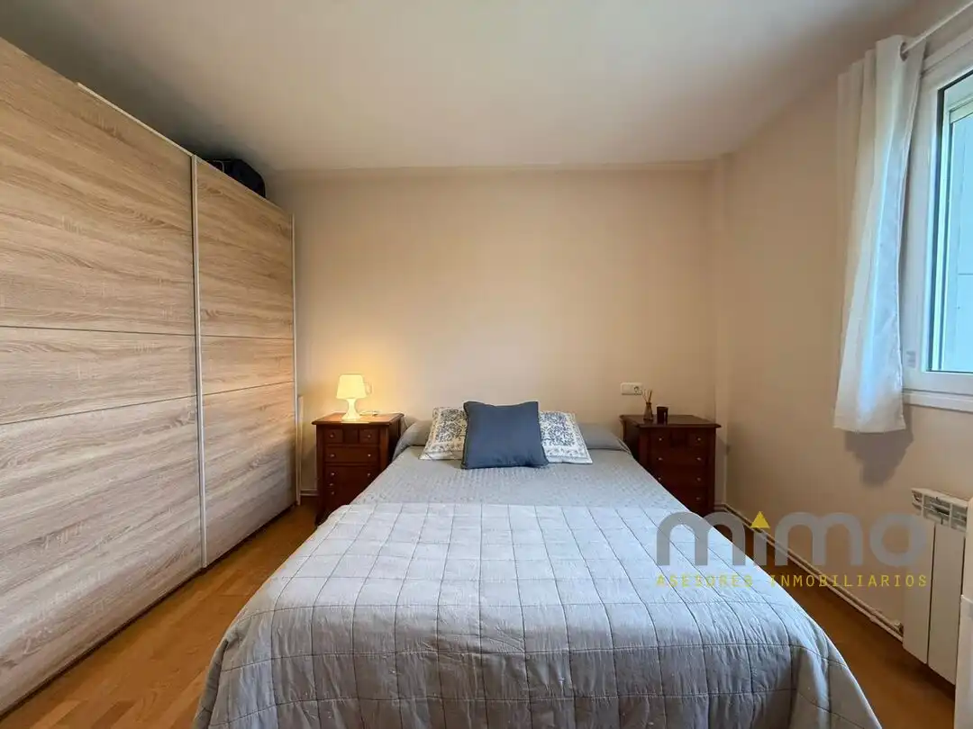 Habitación de Piso en venta en Irun  con Calefacción y Balcón