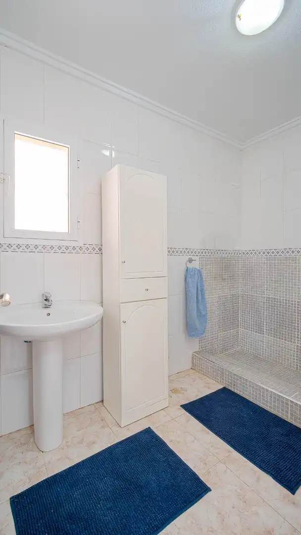 Bany de Apartament en venda en Rojales amb Aire condicionat