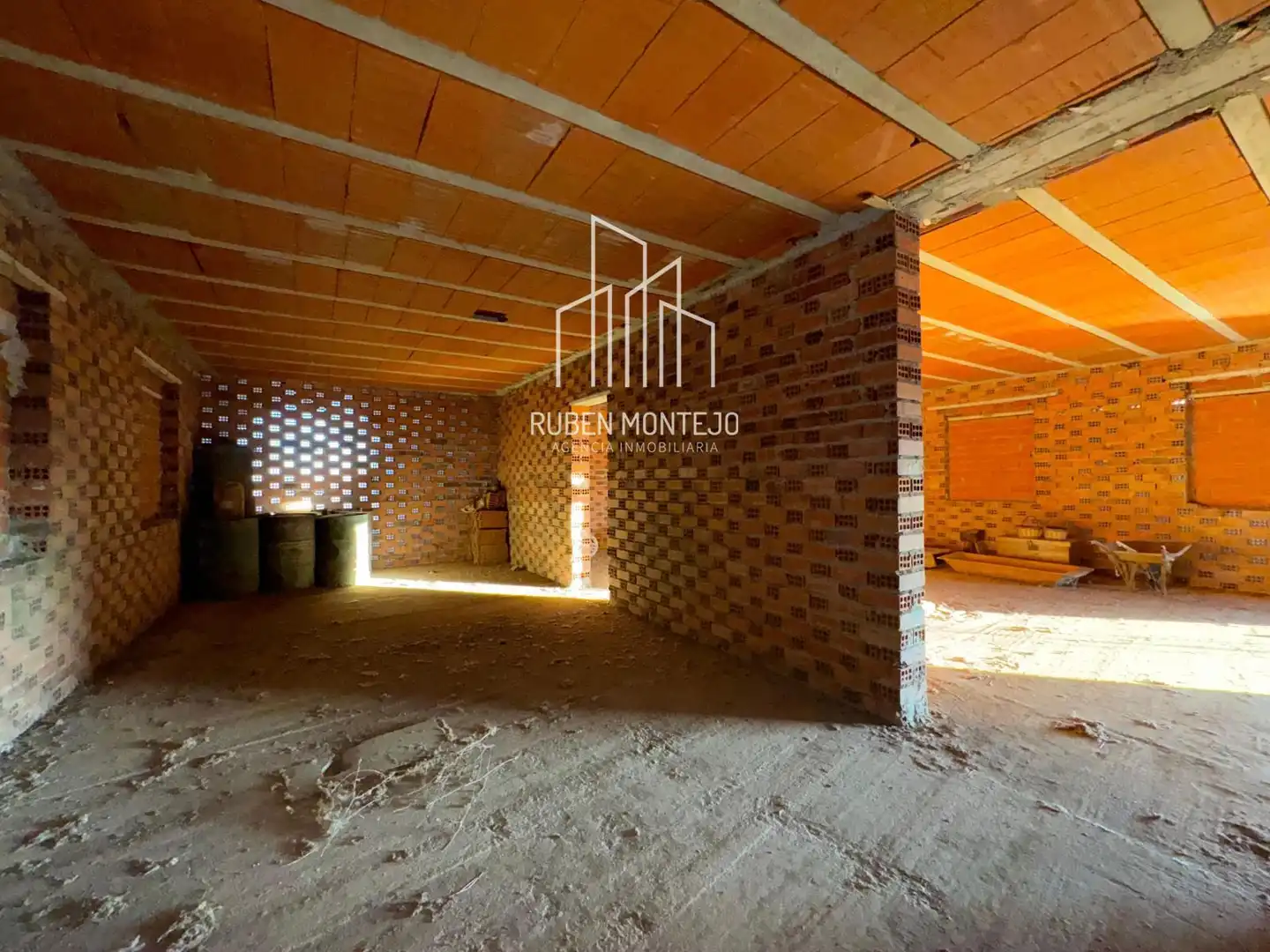 Land for sale in Espino de la Orbada