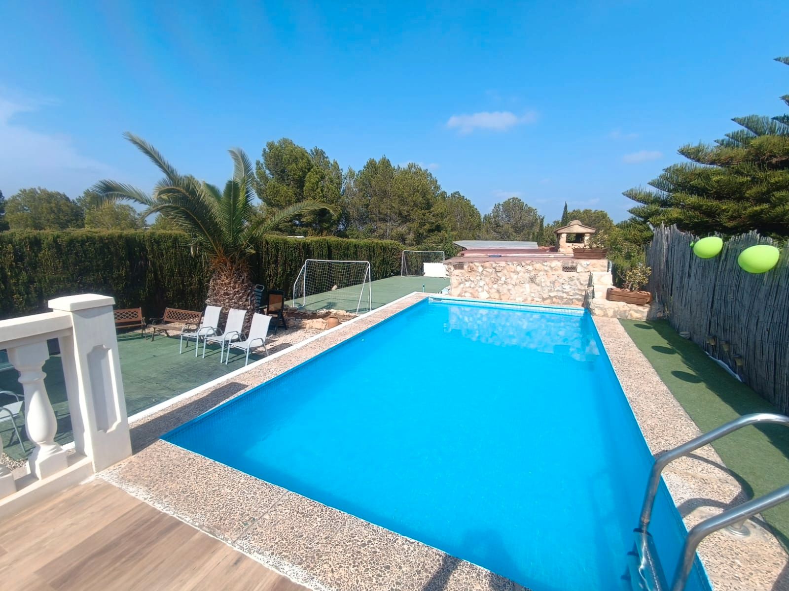 Piscina de Casa o xalet en venda en Montserrat amb Jardí privat, Terrassa i Traster