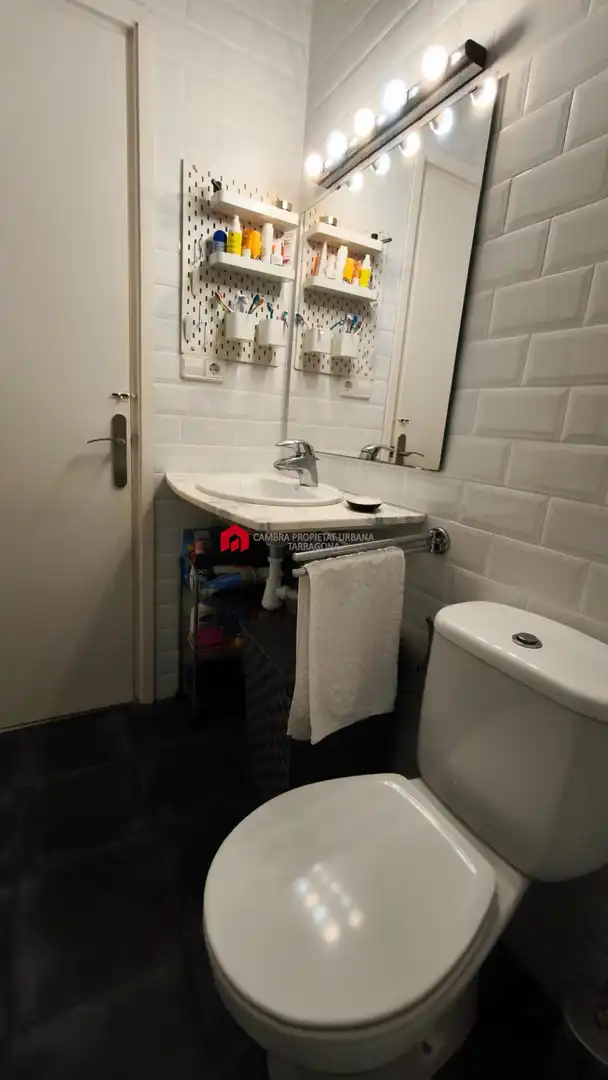 Bathroom of Flat for rent in Tarragona