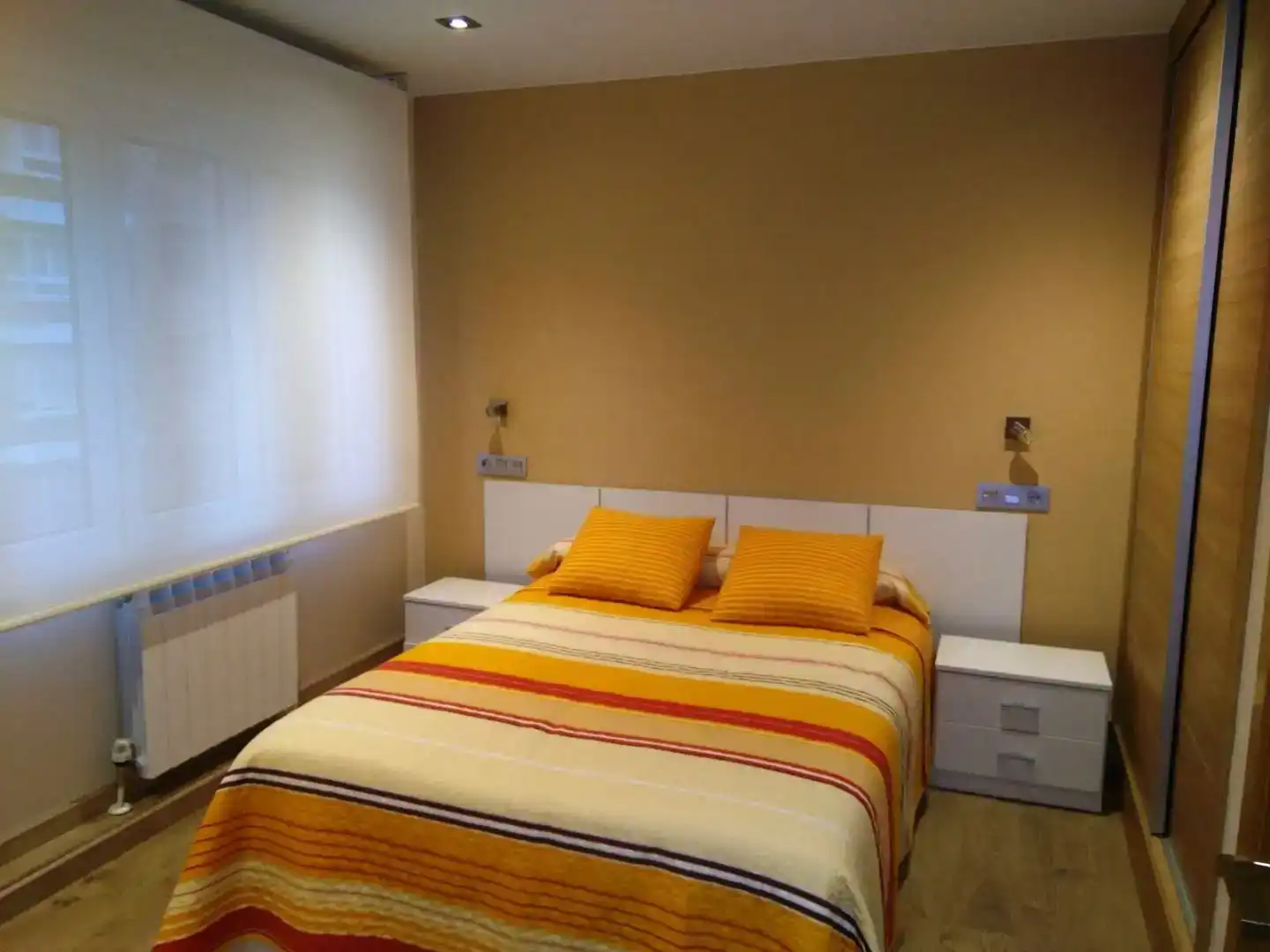 Bedroom of Flat for rent in Gijón 