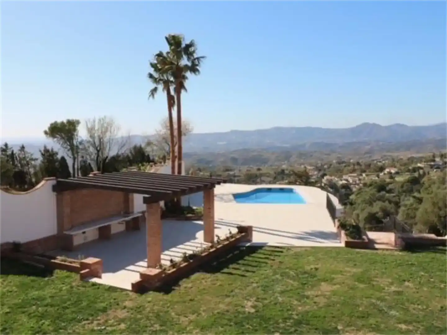 Schwimmbecken von Country house zum Verkauf in Mijas mit Klimaanlage, Schwimmbad und Balkon