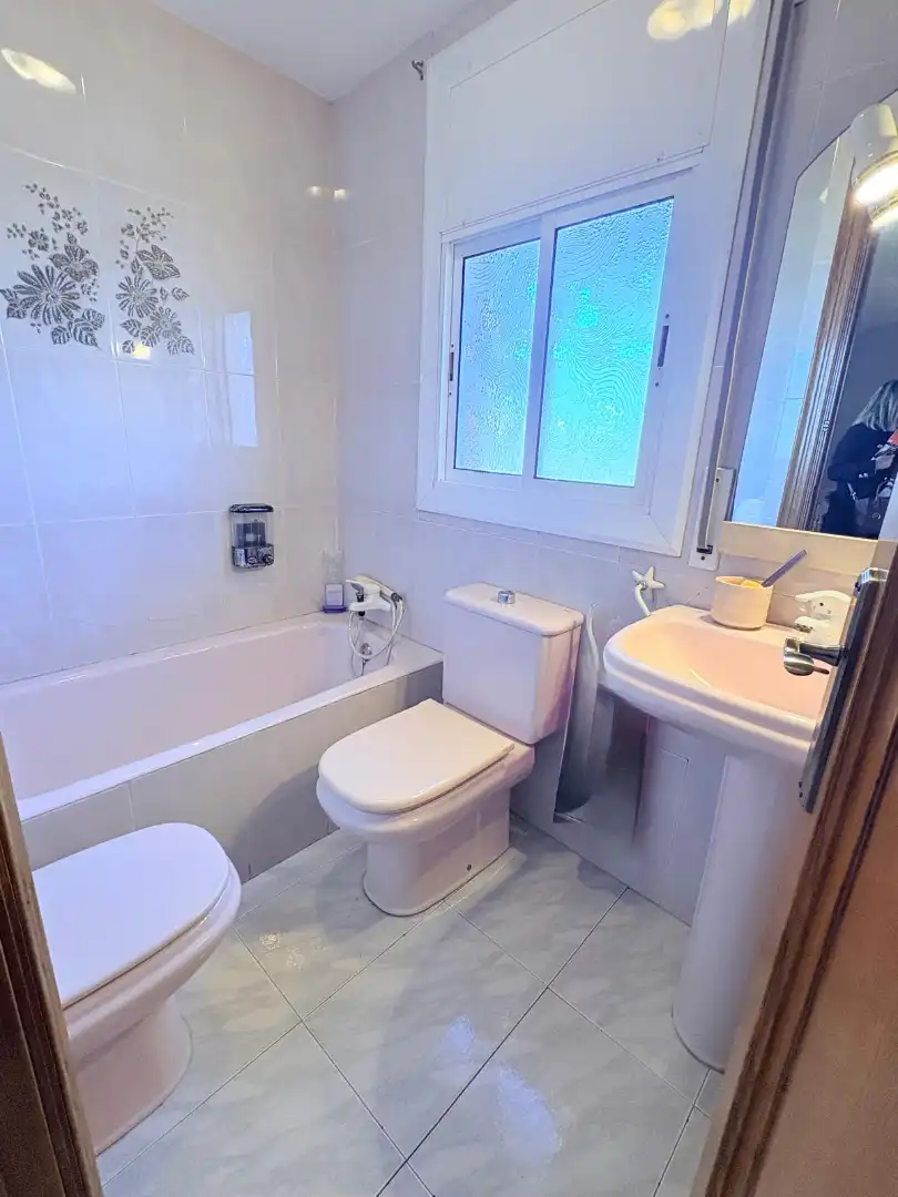 Baño de Casa o chalet en venta en Pallejà con Aire acondicionado, Calefacción y Jardín privado