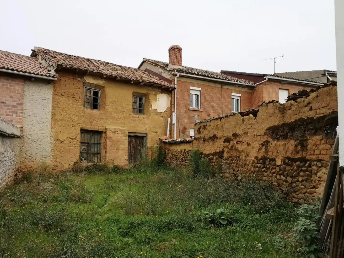 Vista exterior de Pis en venda en Pino del Río amb Jardí privat