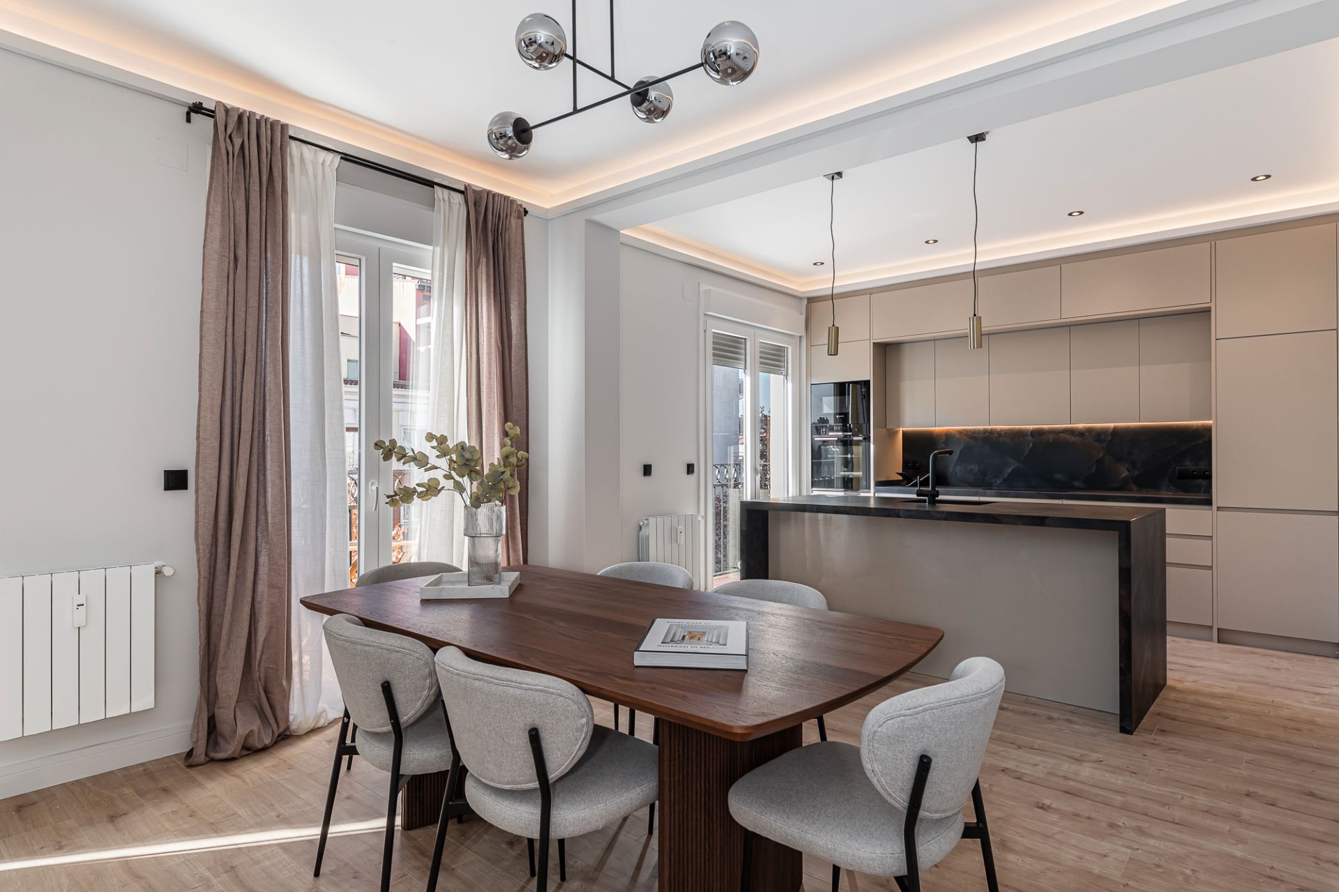 Dining room of Attic for sale in  Madrid Capital  with Air Conditioner, Heating and Terrace